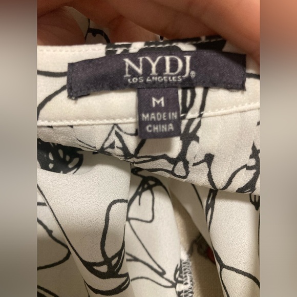 NYDJ blouse. - Picture 5 of 6
